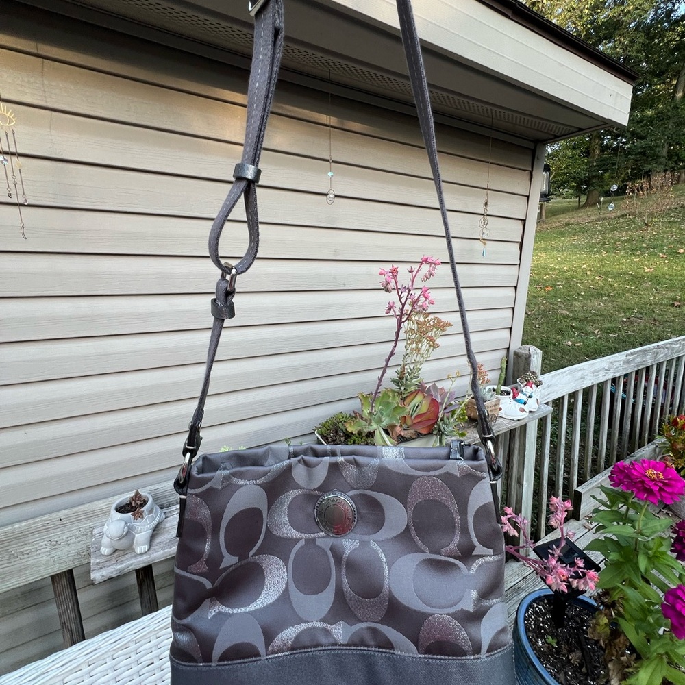 Coach Legacy Signature Stripe 3 Colors Metallic File Bag (F20430) - Picture 9 of 16